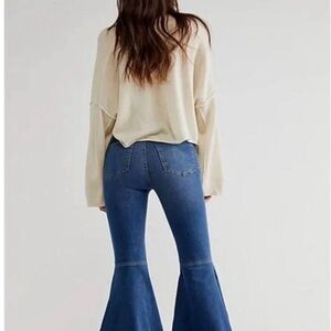 FREE PEOPLE “Just Float On” Flare Jeans Sz 32 Never Worn!